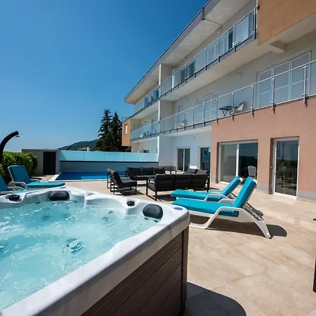 Sveti Petar - With Heated Pool And Outdoor Jacuzzi * Opatija