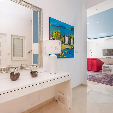 Villa Sveti Petar - With Heated Pool And Outdoor Jacuzzi Opatija