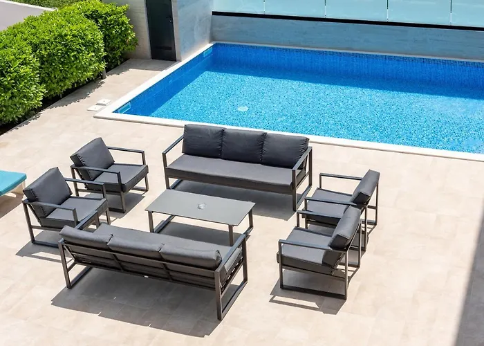 Villa Sveti Petar - With Heated Pool And Outdoor Jacuzzi Opatija