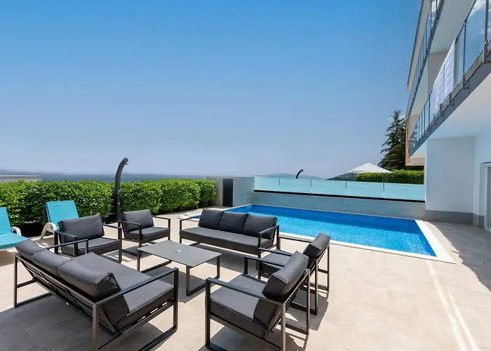 Sveti Petar - With Heated Pool And Outdoor Jacuzzi ヴィラ オパティヤ