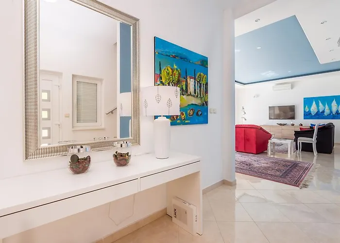 Villa Sveti Petar - With Heated Pool And Outdoor Jacuzzi Abbazia