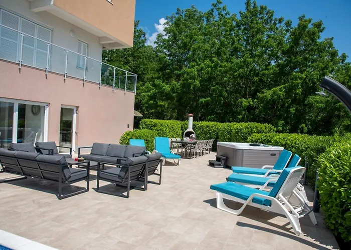 Вілла Sveti Petar - With Heated Pool And Outdoor Jacuzzi