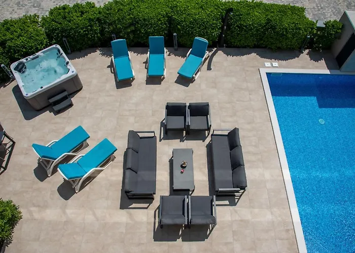 Sveti Petar - With Heated Pool And Outdoor Jacuzzi * Опатія