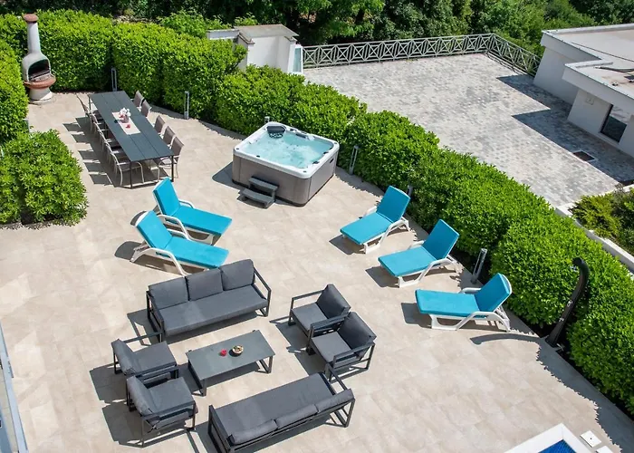 Вілла Sveti Petar - With Heated Pool And Outdoor Jacuzzi *